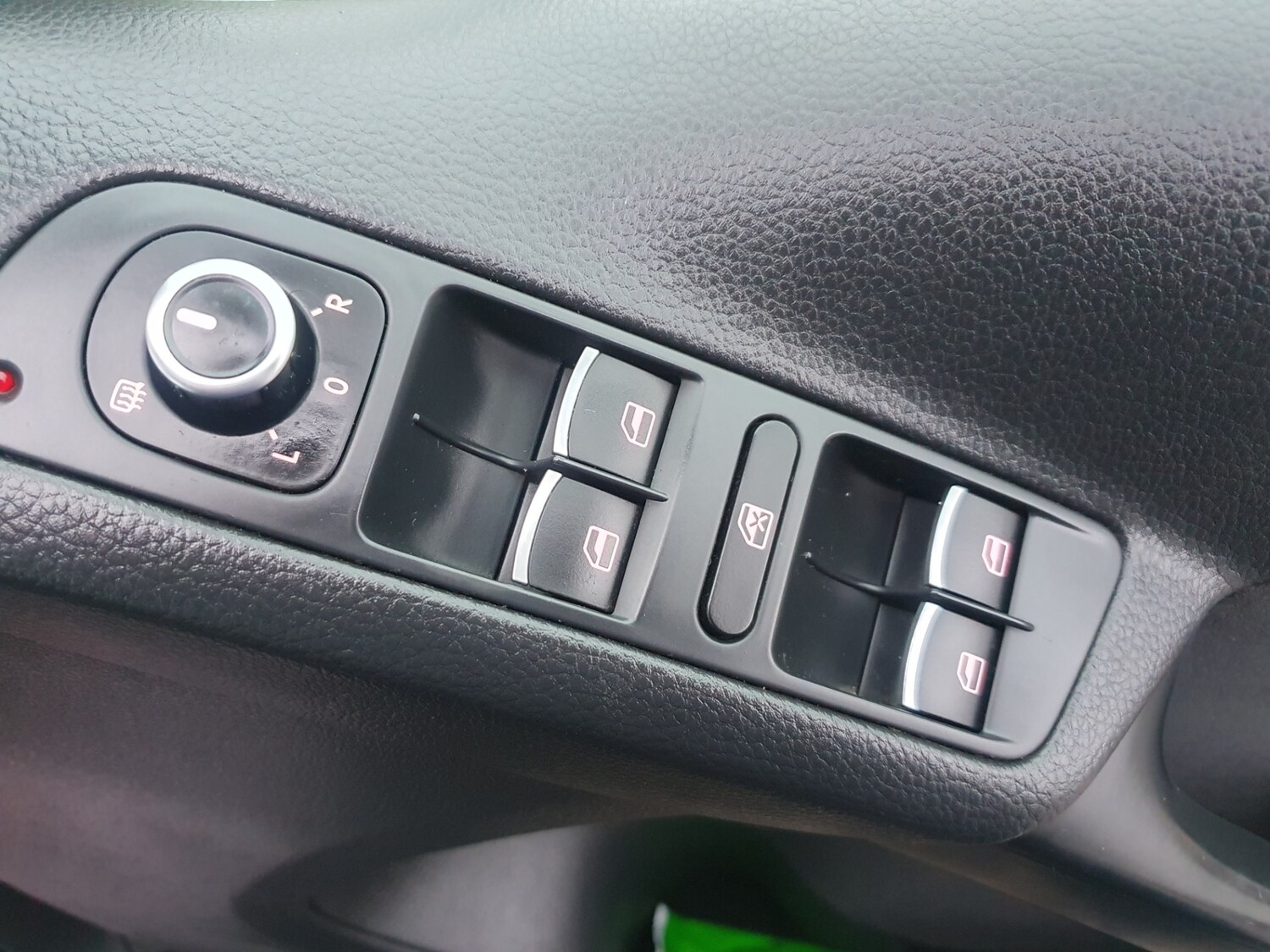 Used Volkswagen Tiguan 2015 for sale - 76292310: Photo 54