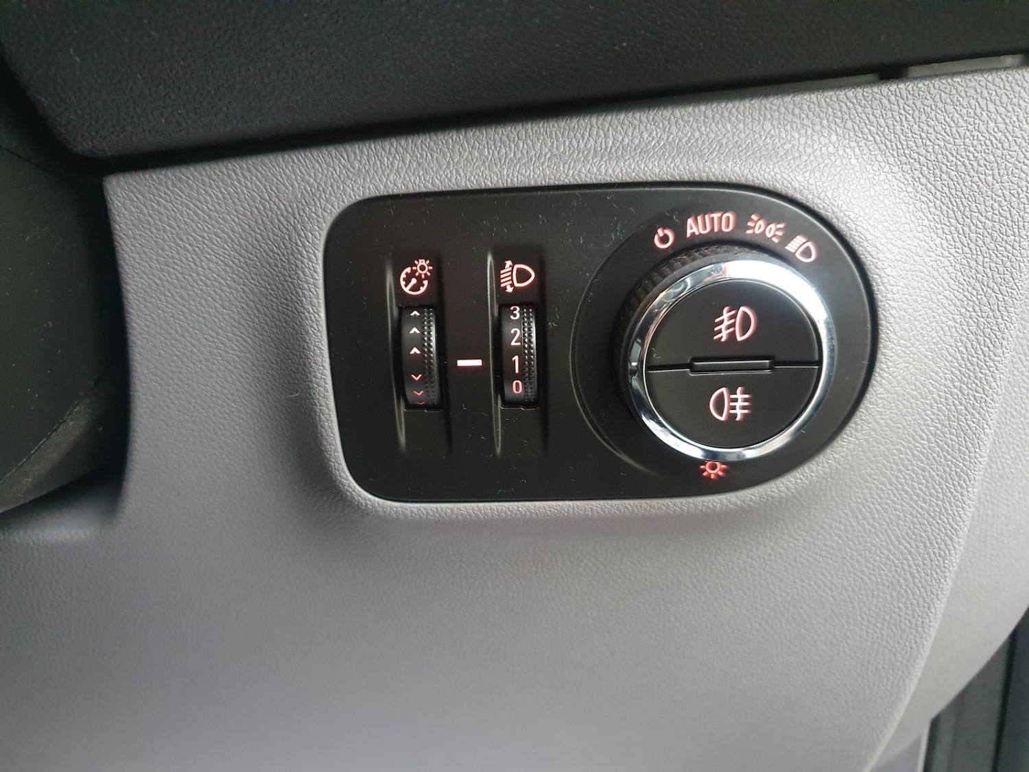 Used Vauxhall Corsa 2015 for sale - 76545737: Photo 36