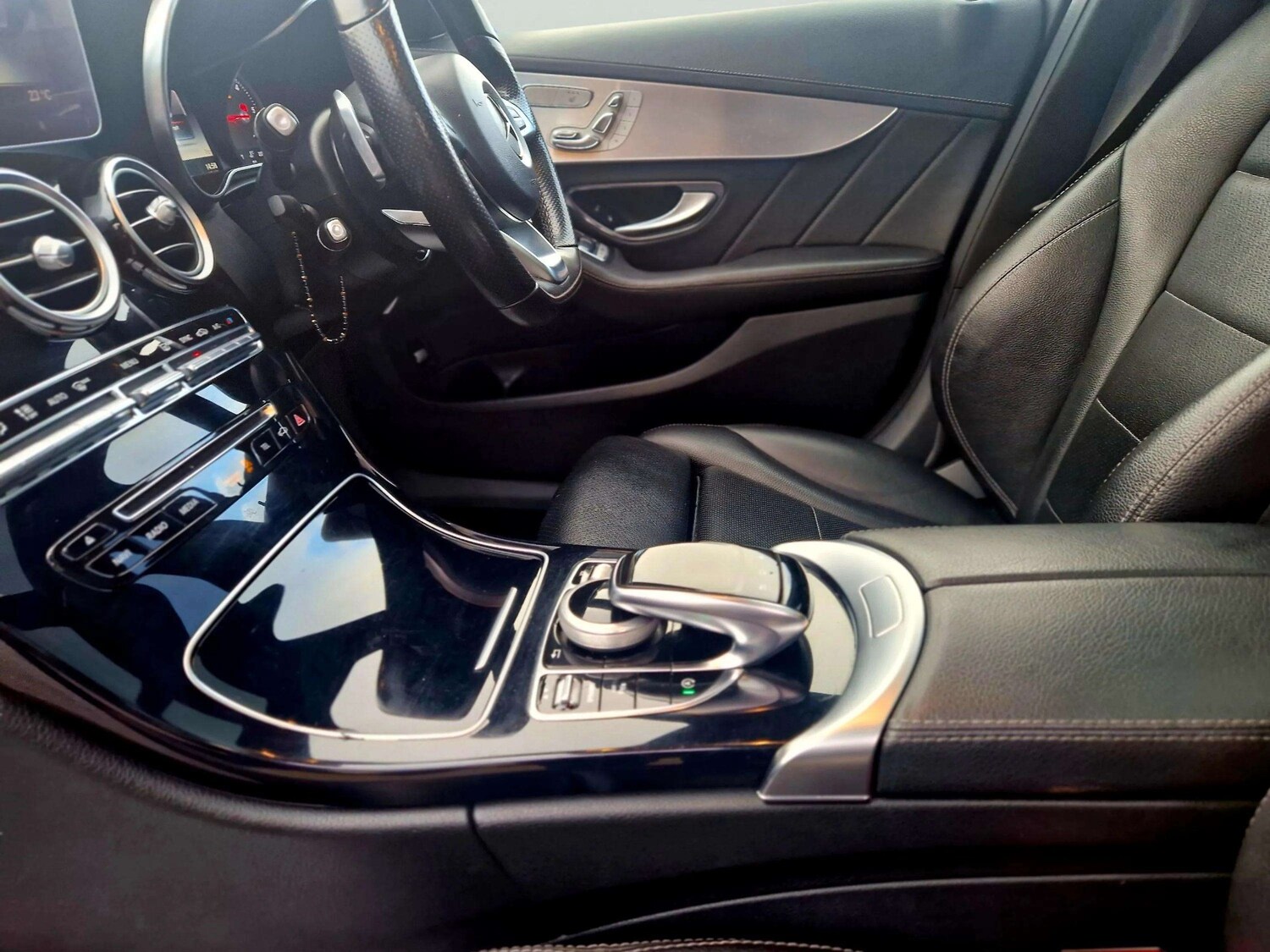 Used Mercedes-Benz C Class 2015 for sale - 77483028: Photo 28