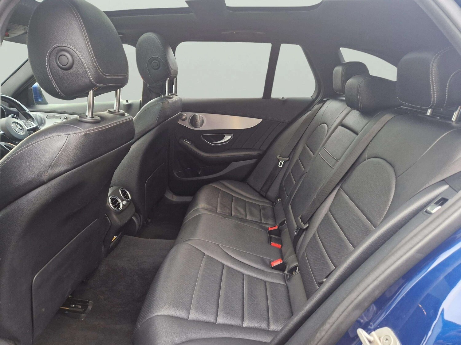 Used Mercedes-Benz C Class 2015 for sale - 77483028: Photo 32