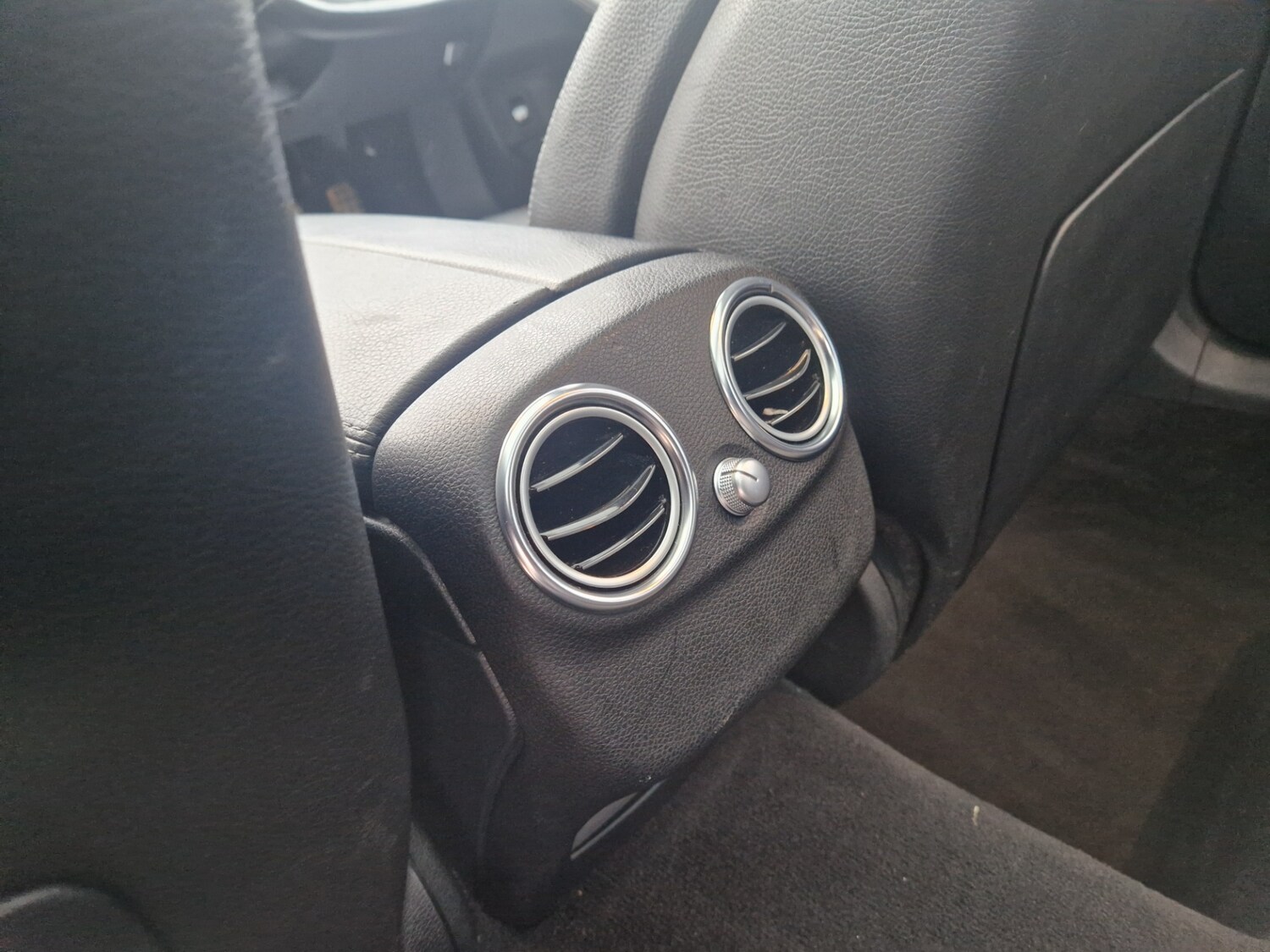 Used Mercedes-Benz C Class 2015 for sale - 77483028: Photo 34