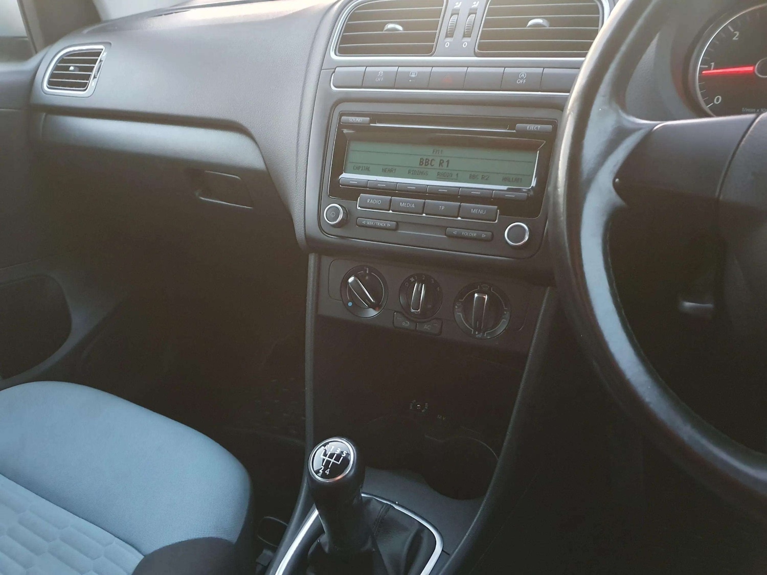 Used Volkswagen Polo 2011 for sale - 76357205: Photo 36