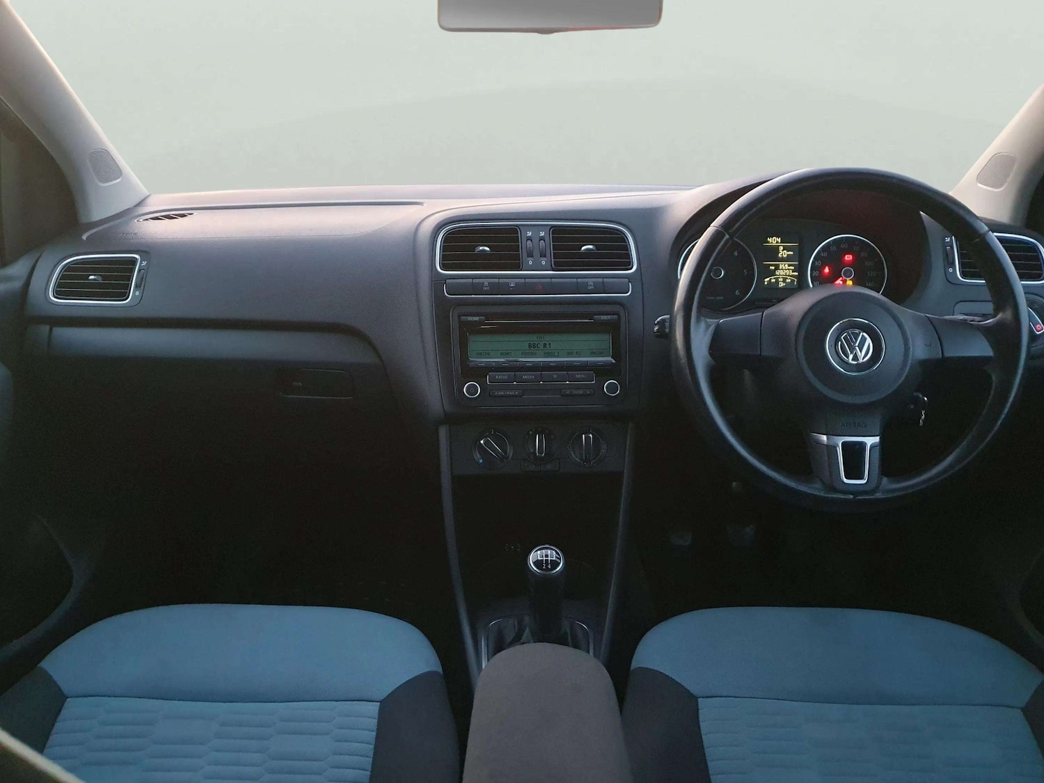 Used Volkswagen Polo 2011 for sale - 76357205: Photo 46