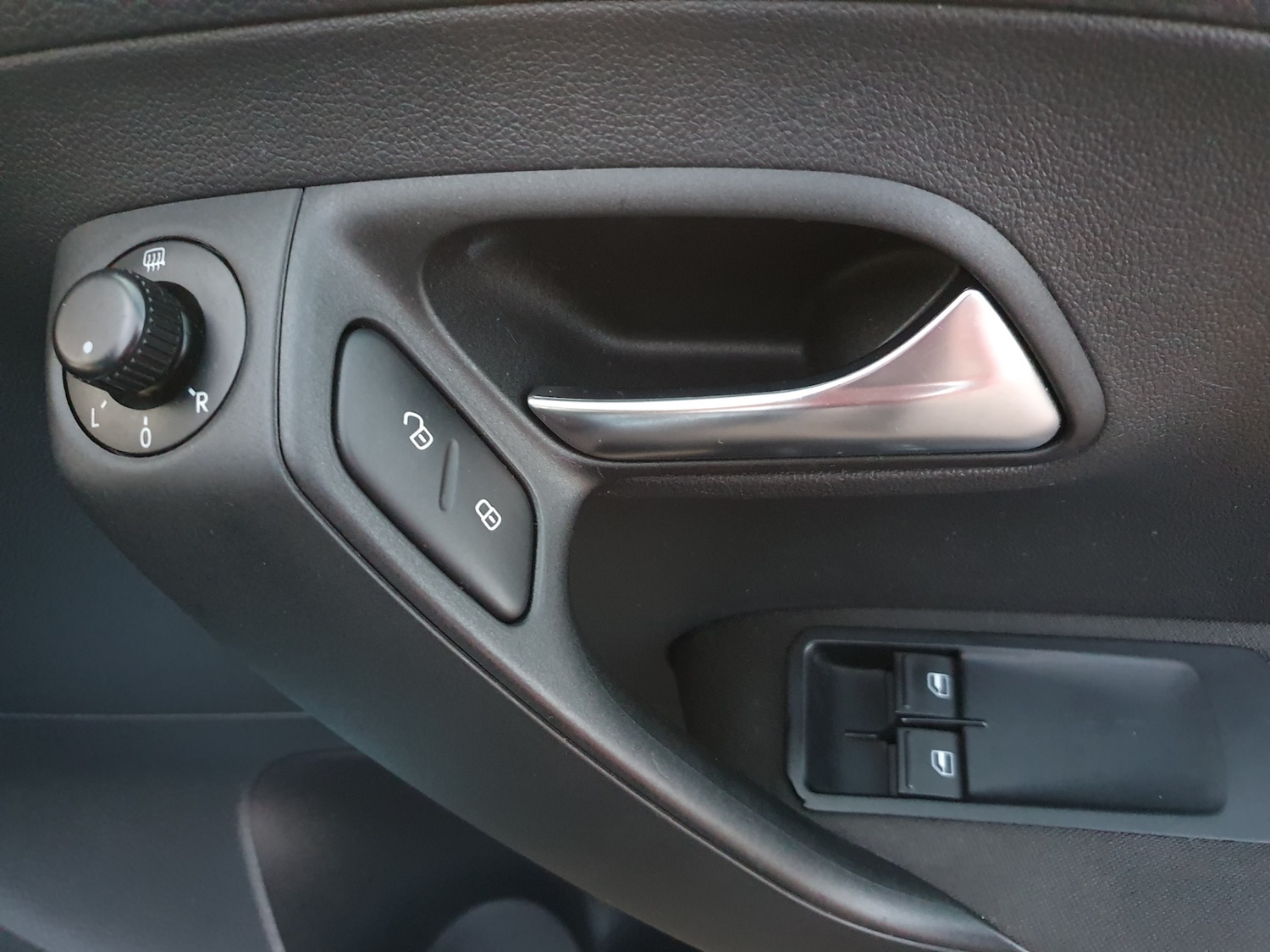 Used Volkswagen Polo 2011 for sale - 76357205: Photo 52