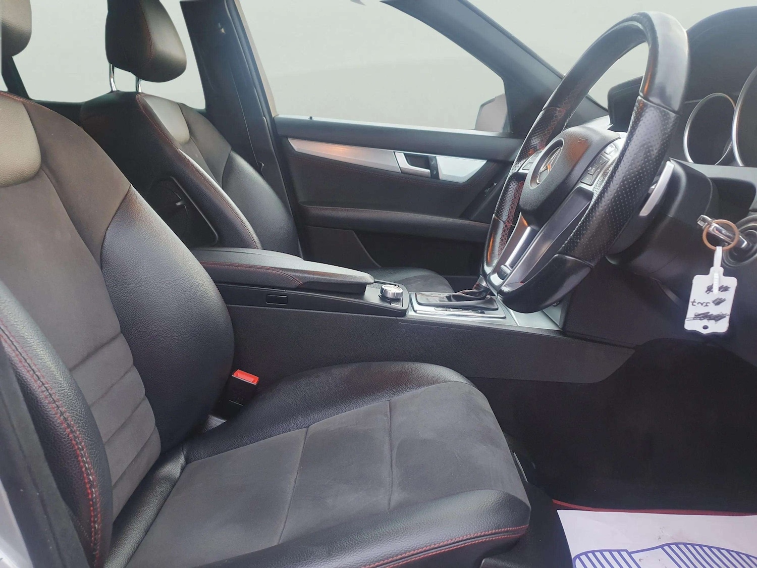 Used Mercedes-Benz C Class 2013 for sale - 77848884: Photo 31