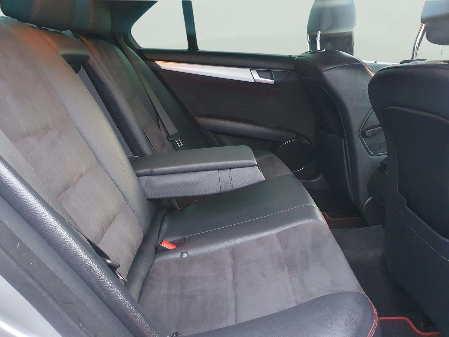 Used Mercedes-Benz C Class 2013 for sale - 77848884: Photo 41