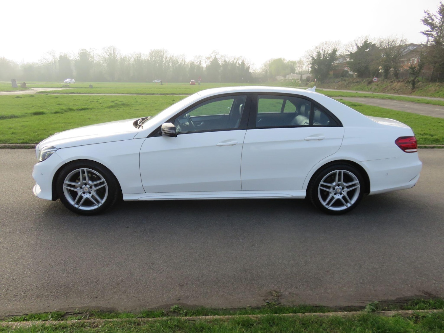 Used Mercedes-Benz E Class for sale - 77752901: Photo 15