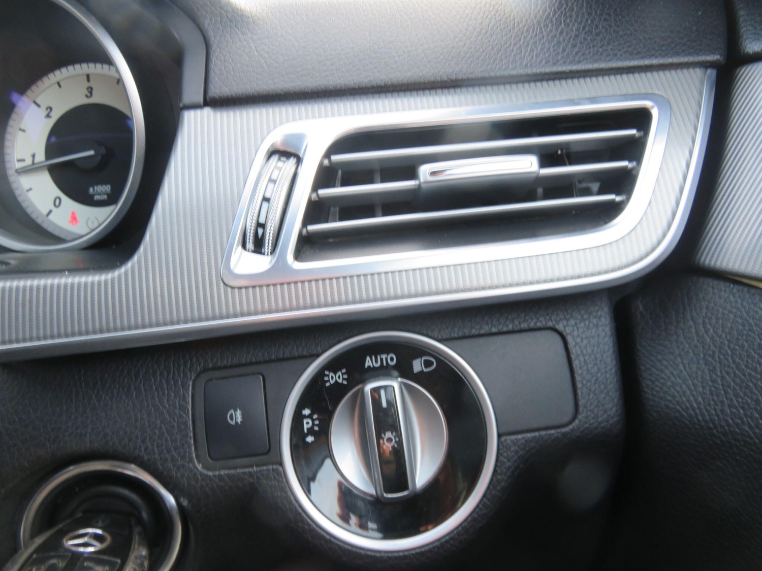 Used Mercedes-Benz E Class for sale - 77752901: Photo 26