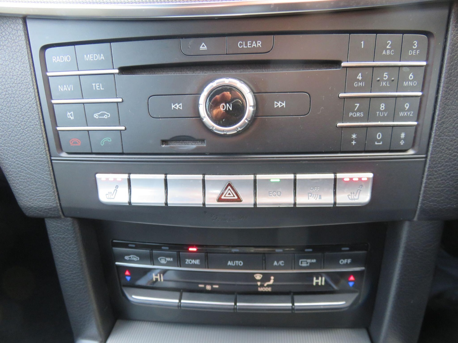 Used Mercedes-Benz E Class for sale - 77752901: Photo 32