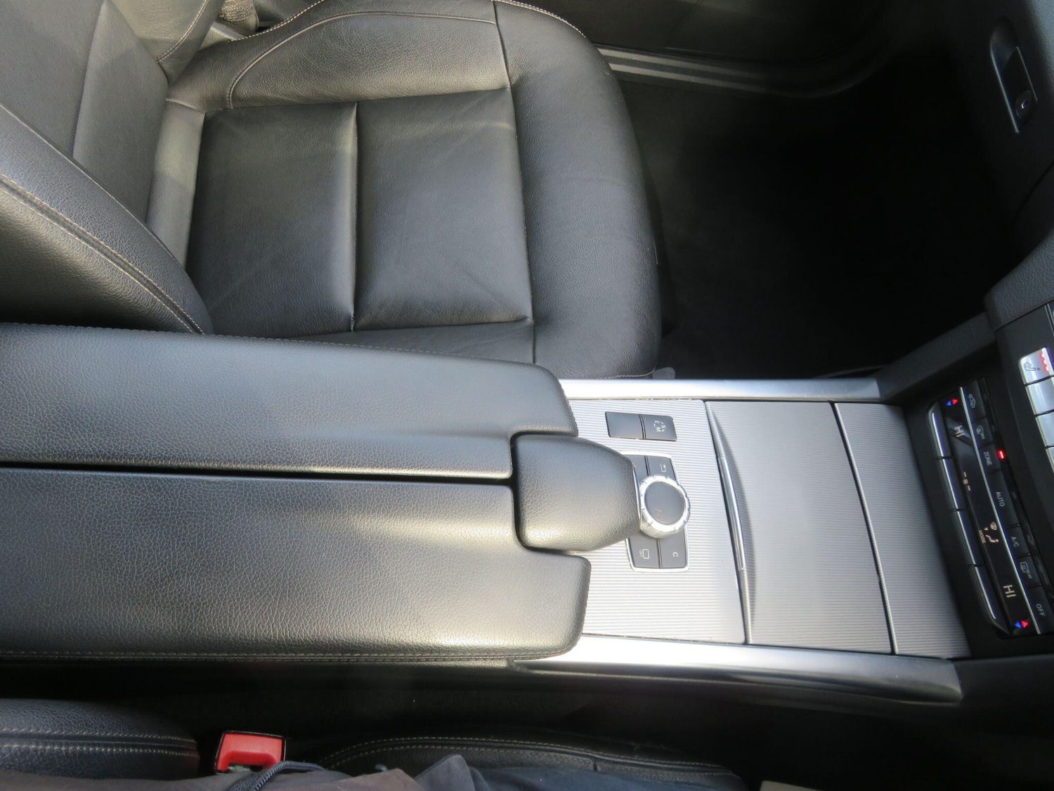 Used Mercedes-Benz E Class for sale - 77752901: Photo 34