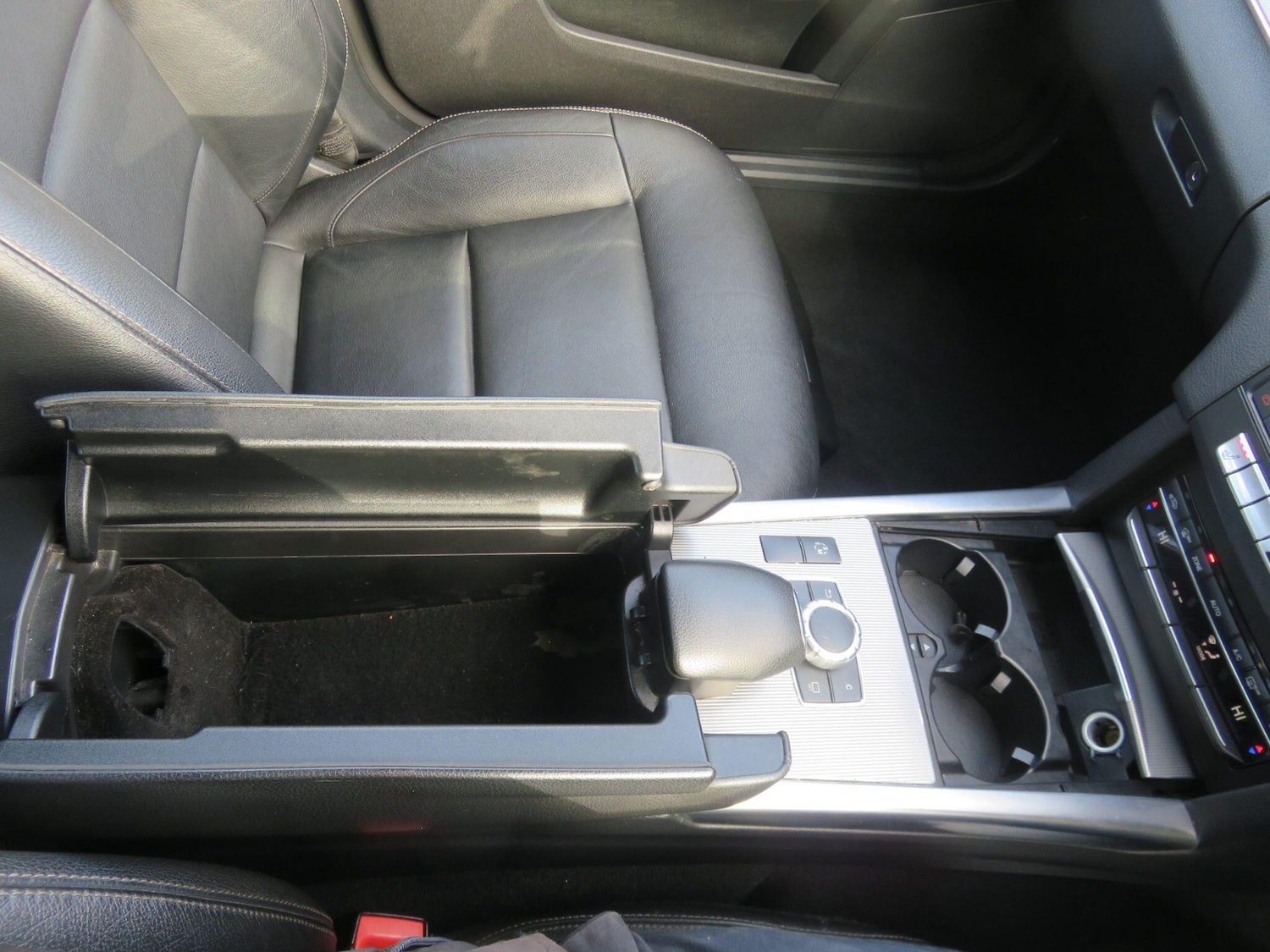 Used Mercedes-Benz E Class for sale - 77752901: Photo 35