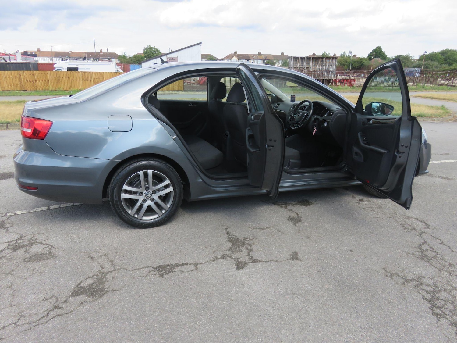 Used Volkswagen Jetta 2015 for sale - 76644738: Photo 19