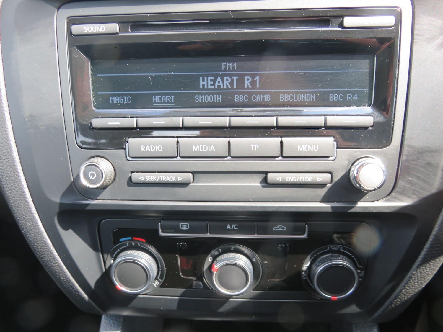 Used Volkswagen Jetta 2015 for sale - 76644738: Photo 24