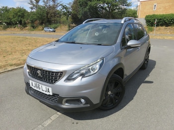 Used Peugeot 2008 2017 for sale - 79601719: Photo