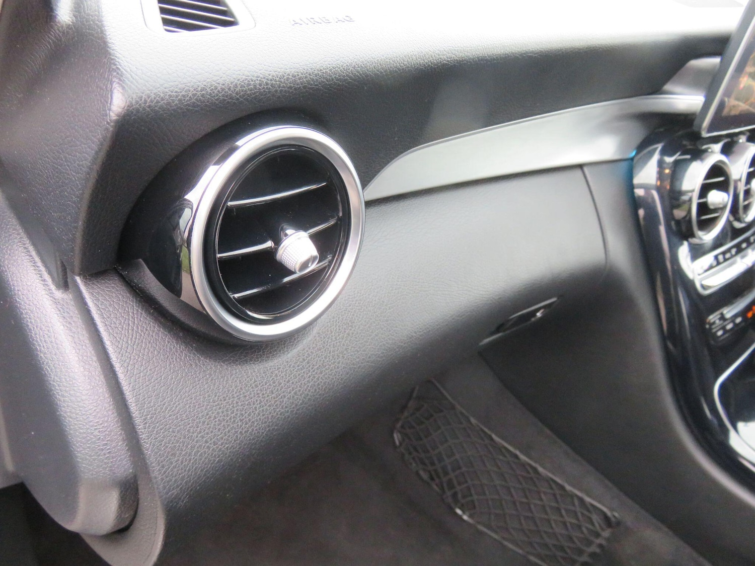 Used Mercedes-Benz C Class 2016 for sale - 77074286: Photo 64