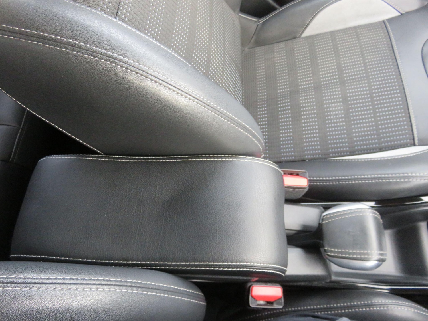 Used Peugeot 2008 2016 for sale - 77202893: Photo 34