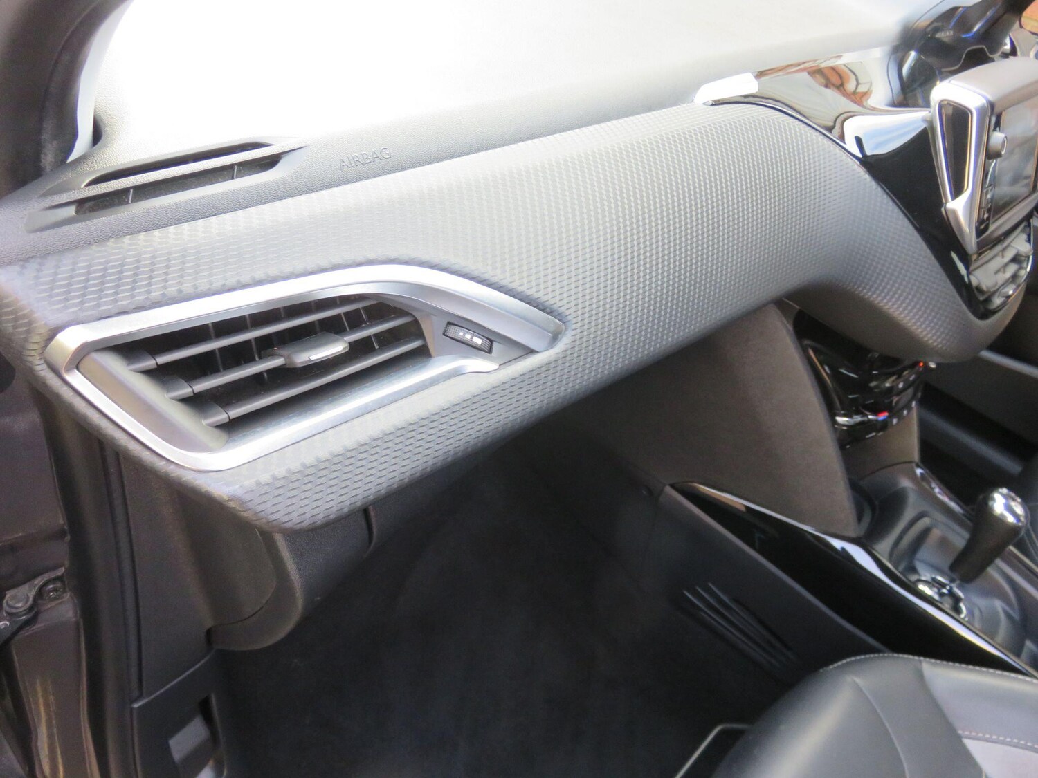 Used Peugeot 2008 2016 for sale - 77202893: Photo 39