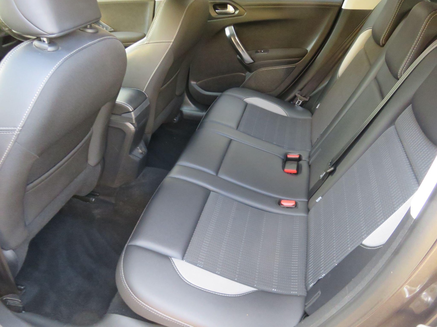 Used Peugeot 2008 2016 for sale - 77202893: Photo 43