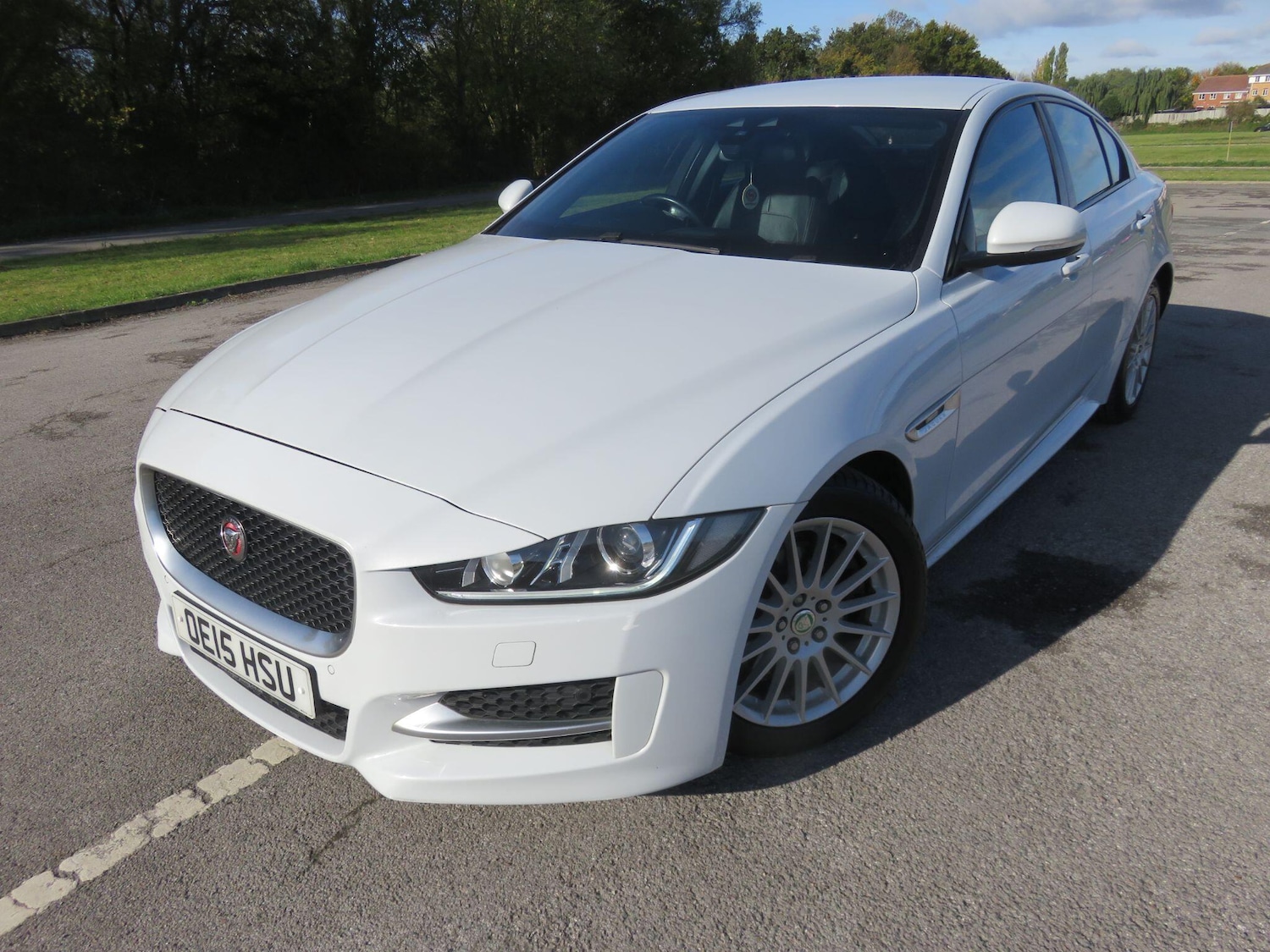 Used Jaguar XE 2015 for sale - 76381343: Photo 1