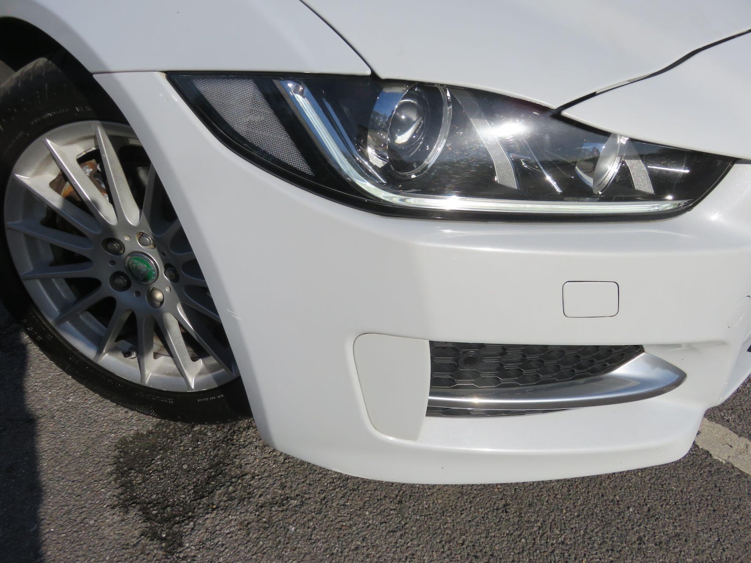 Used Jaguar XE 2015 for sale - 76381343: Photo 10