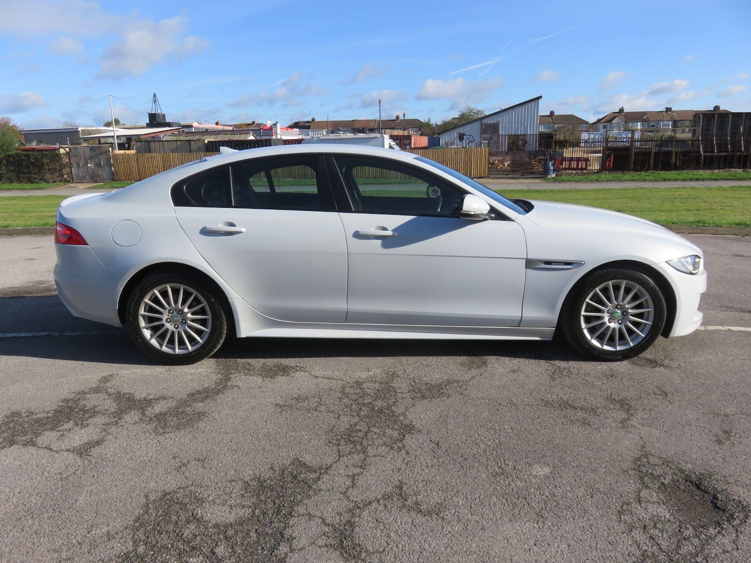 Used Jaguar XE 2015 for sale - 76381343: Photo 11
