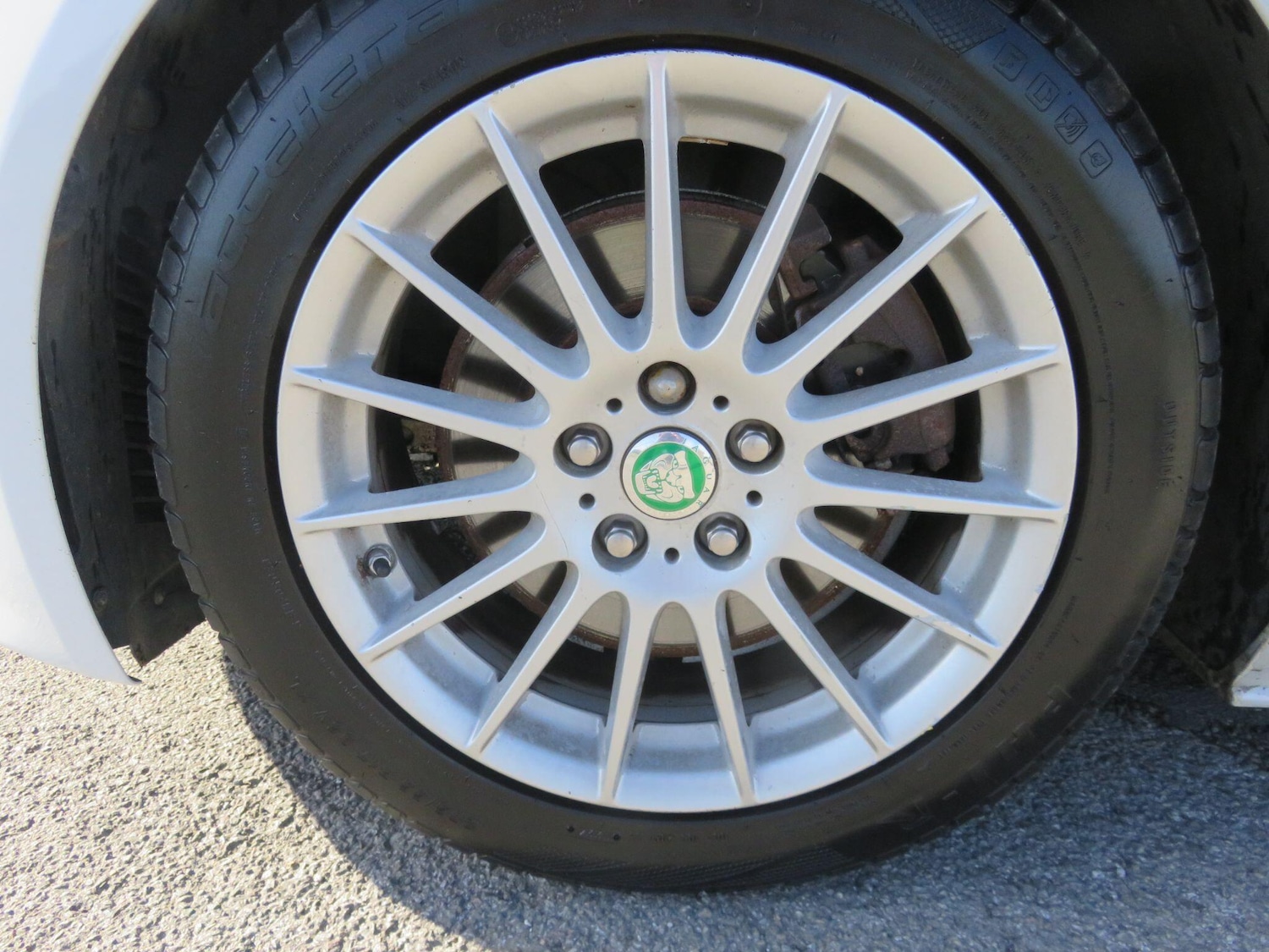 Used Jaguar XE 2015 for sale - 76381343: Photo 19