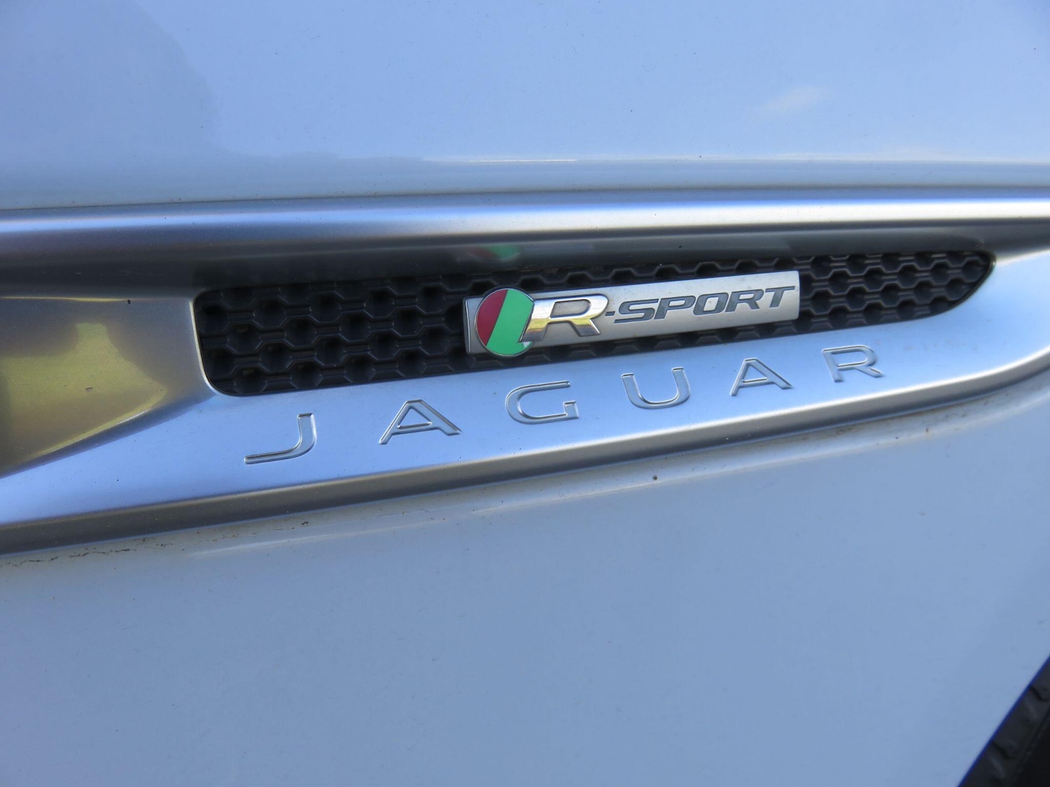 Used Jaguar XE 2015 for sale - 76381343: Photo 20