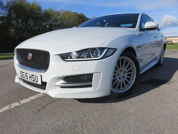 Used Jaguar XE 2015 for sale - 76381343: Photo
