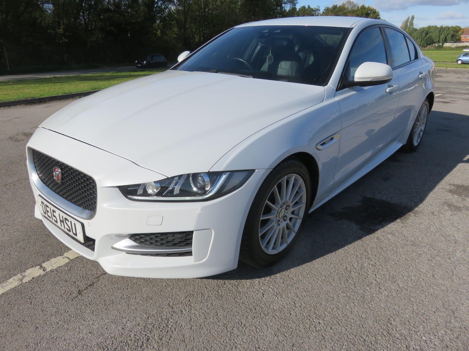 Used Jaguar XE 2015 for sale - 76381343: Photo 3