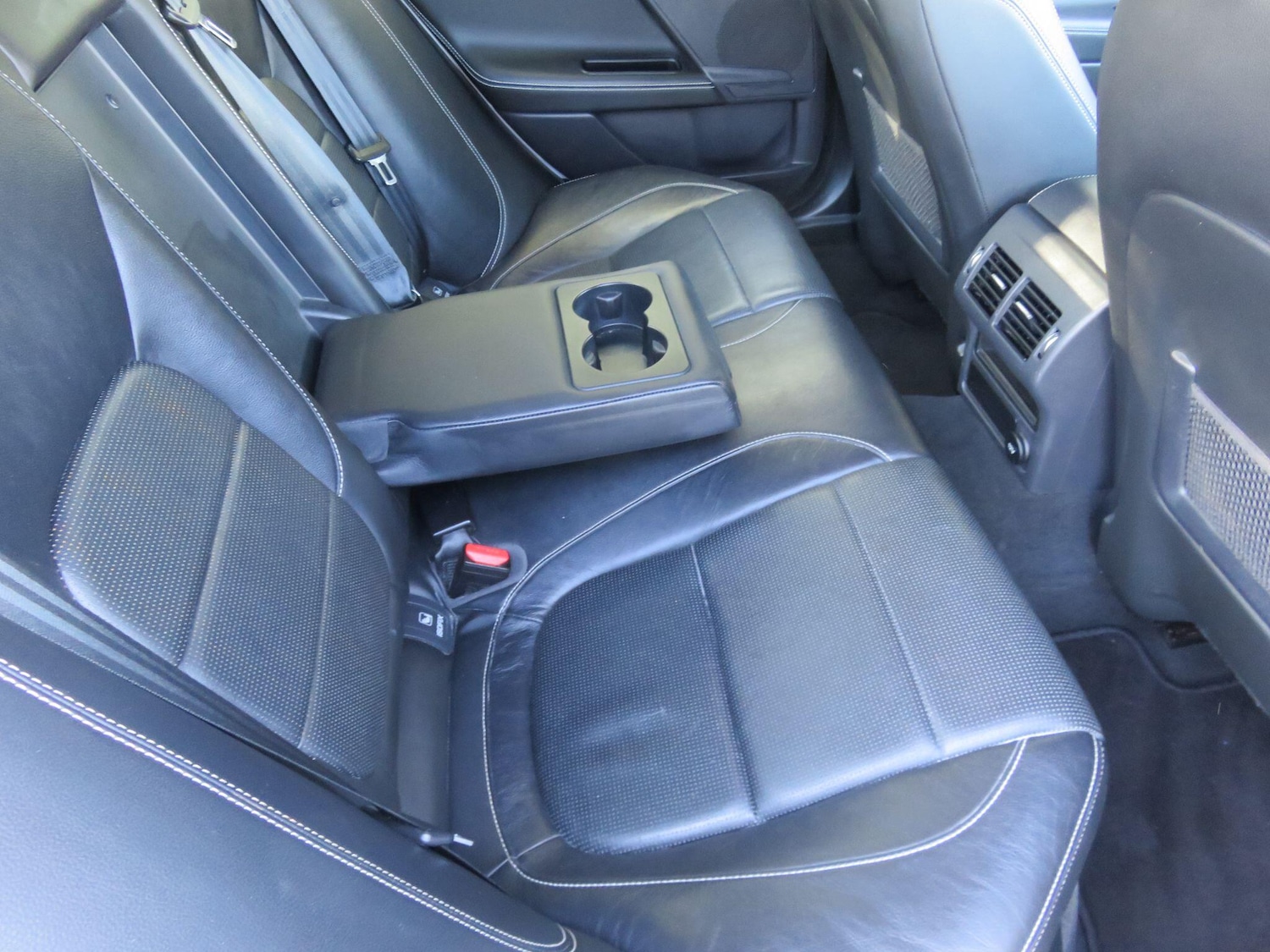 Used Jaguar XE 2015 for sale - 76381343: Photo 44