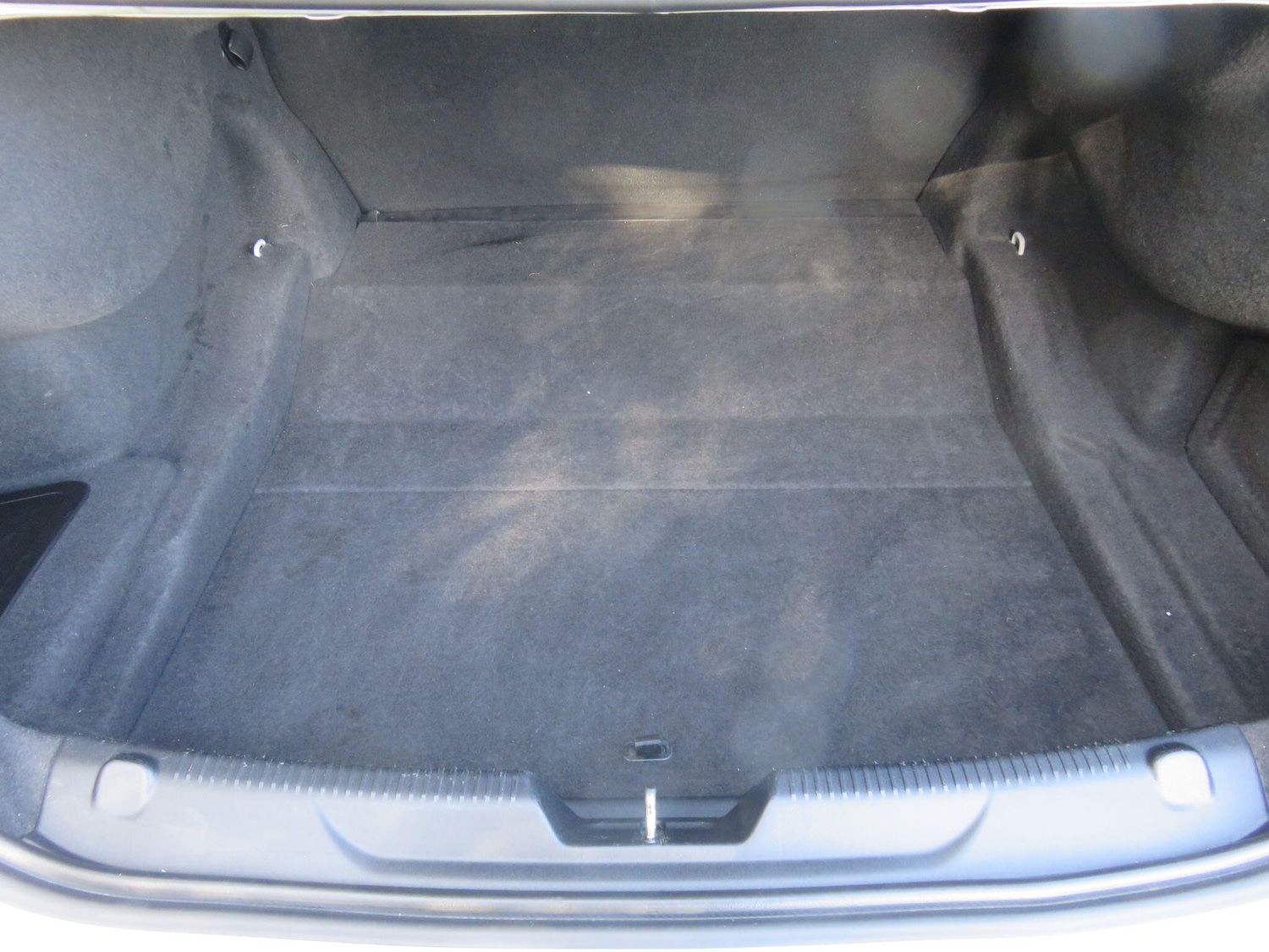 Used Jaguar XE 2015 for sale - 76381343: Photo 47