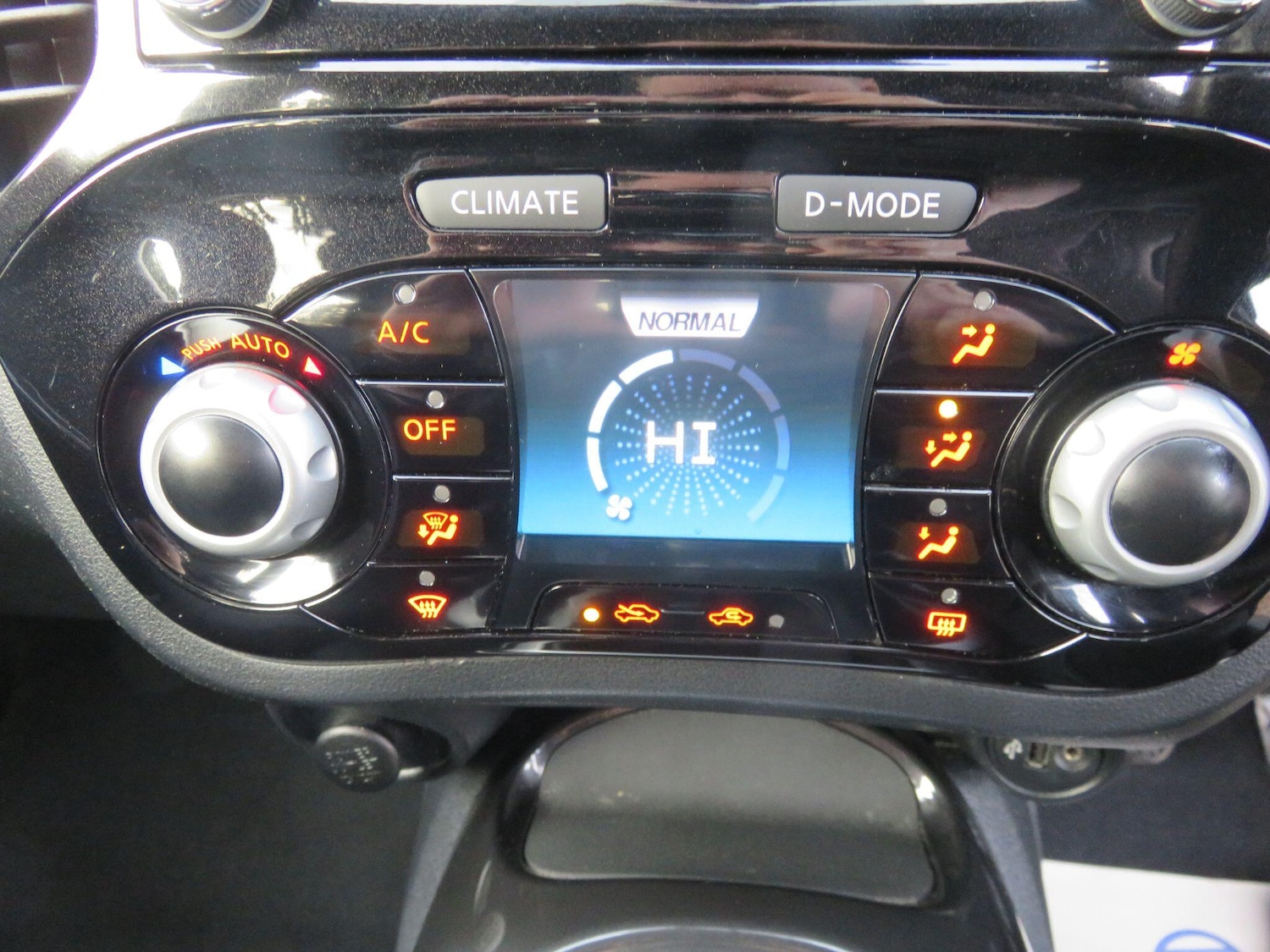 Used Nissan Juke 2016 for sale - 77291830: Photo 28