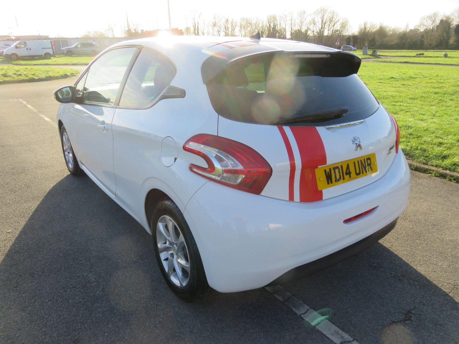 Used Peugeot 208 2014 for sale - 77131501: Photo 14