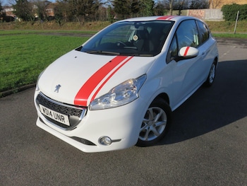 Used Peugeot 208 2014 for sale - 77131501: Photo