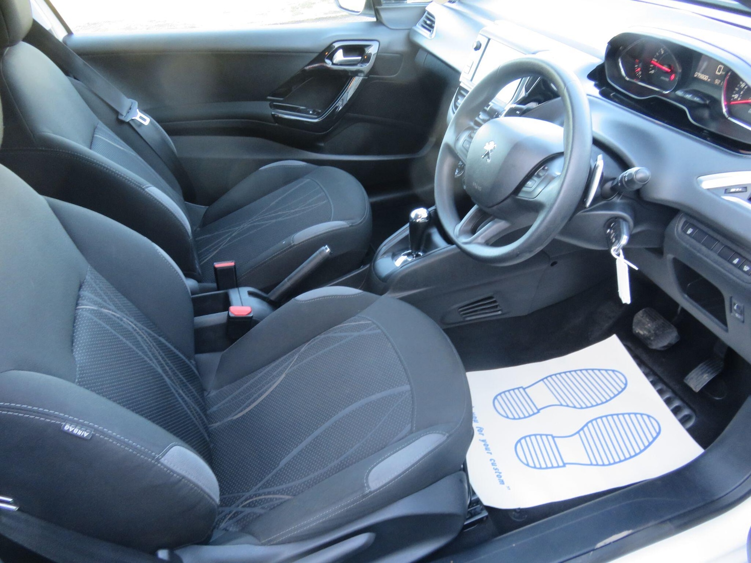 Used Peugeot 208 2014 for sale - 77131501: Photo 21