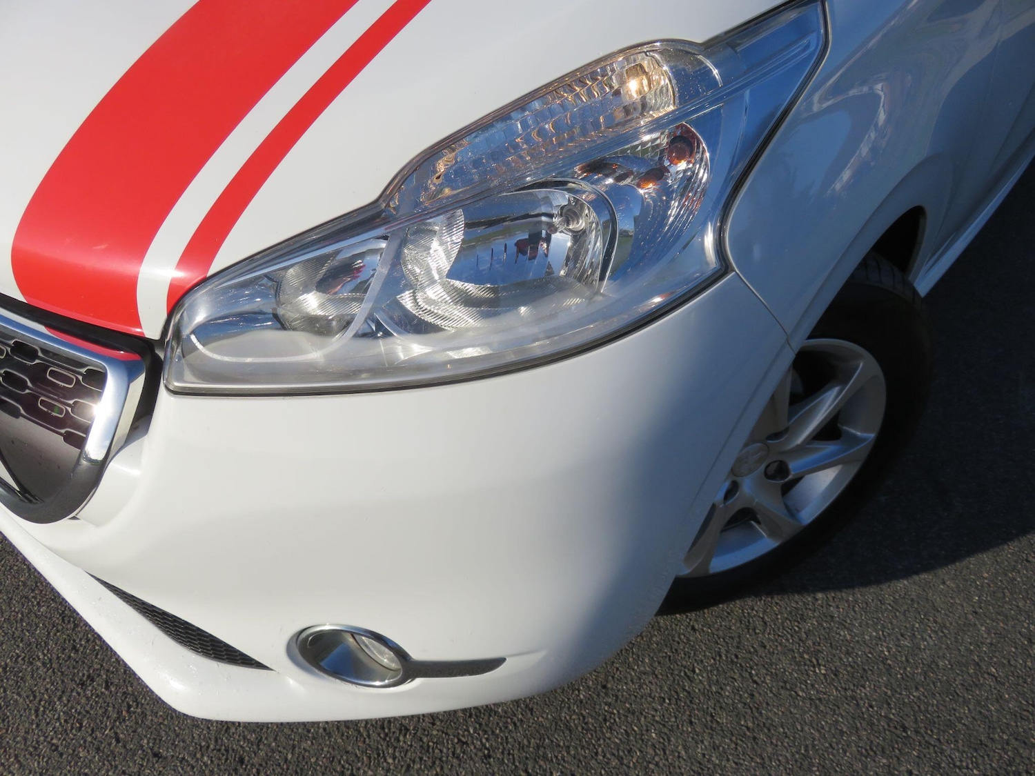 Used Peugeot 208 2014 for sale - 77131501: Photo 4