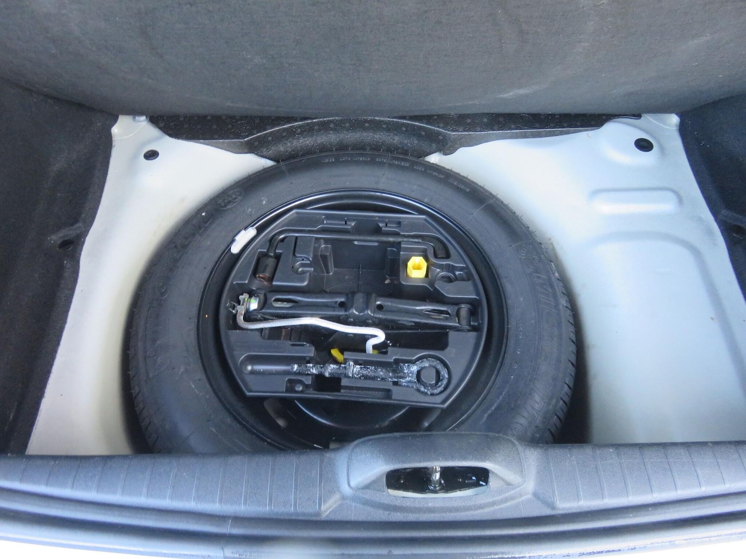 Used Peugeot 208 2014 for sale - 77131501: Photo 43