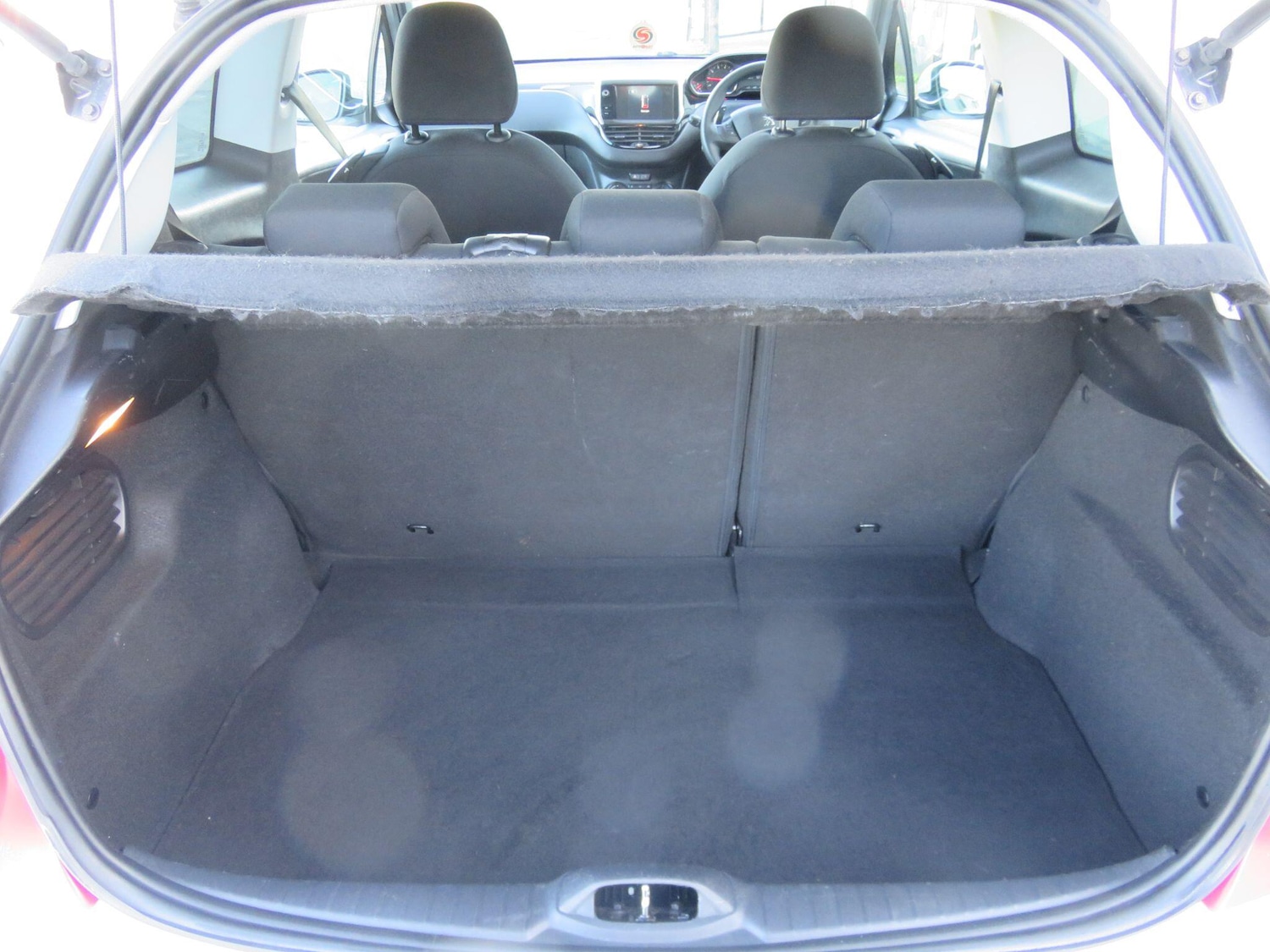 Used Peugeot 208 2014 for sale - 77131501: Photo 44