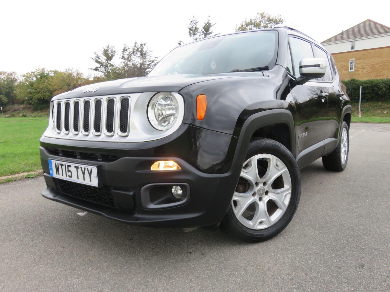 Used Jeep Renegade 2015 for sale - 76839808: Photo 2