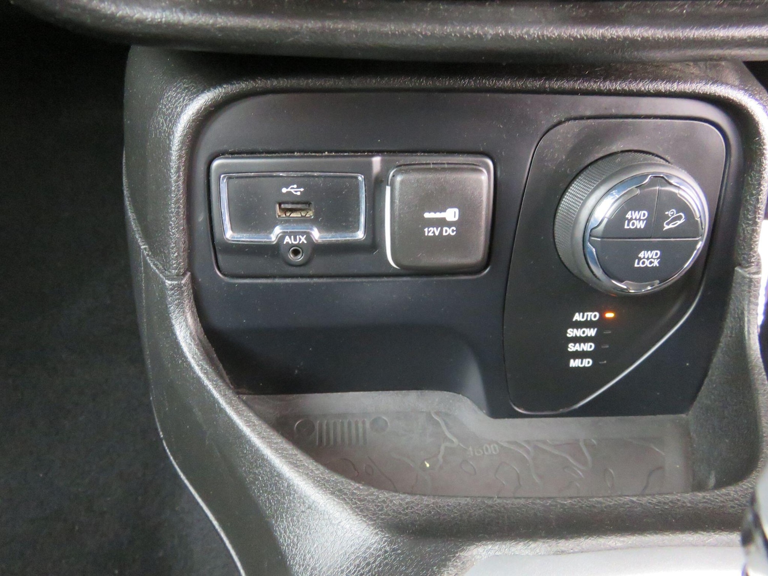 Used Jeep Renegade 2015 for sale - 76839808: Photo 36