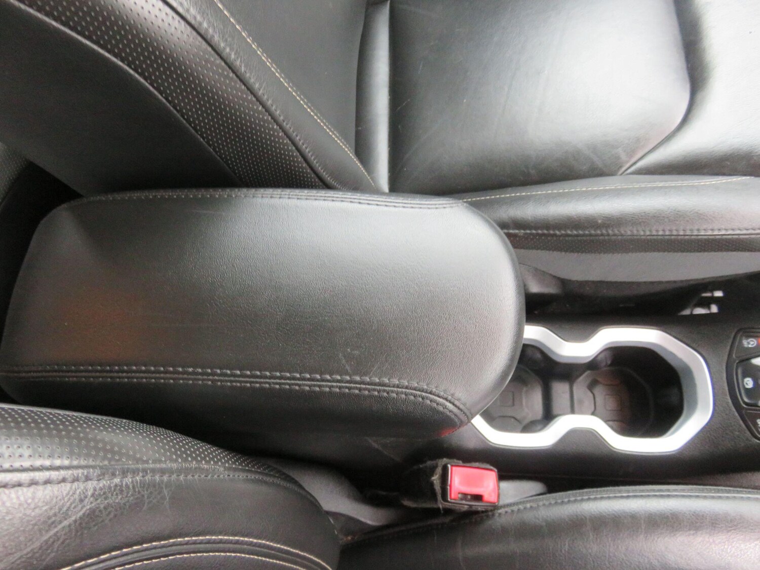 Used Jeep Renegade 2015 for sale - 76839808: Photo 39