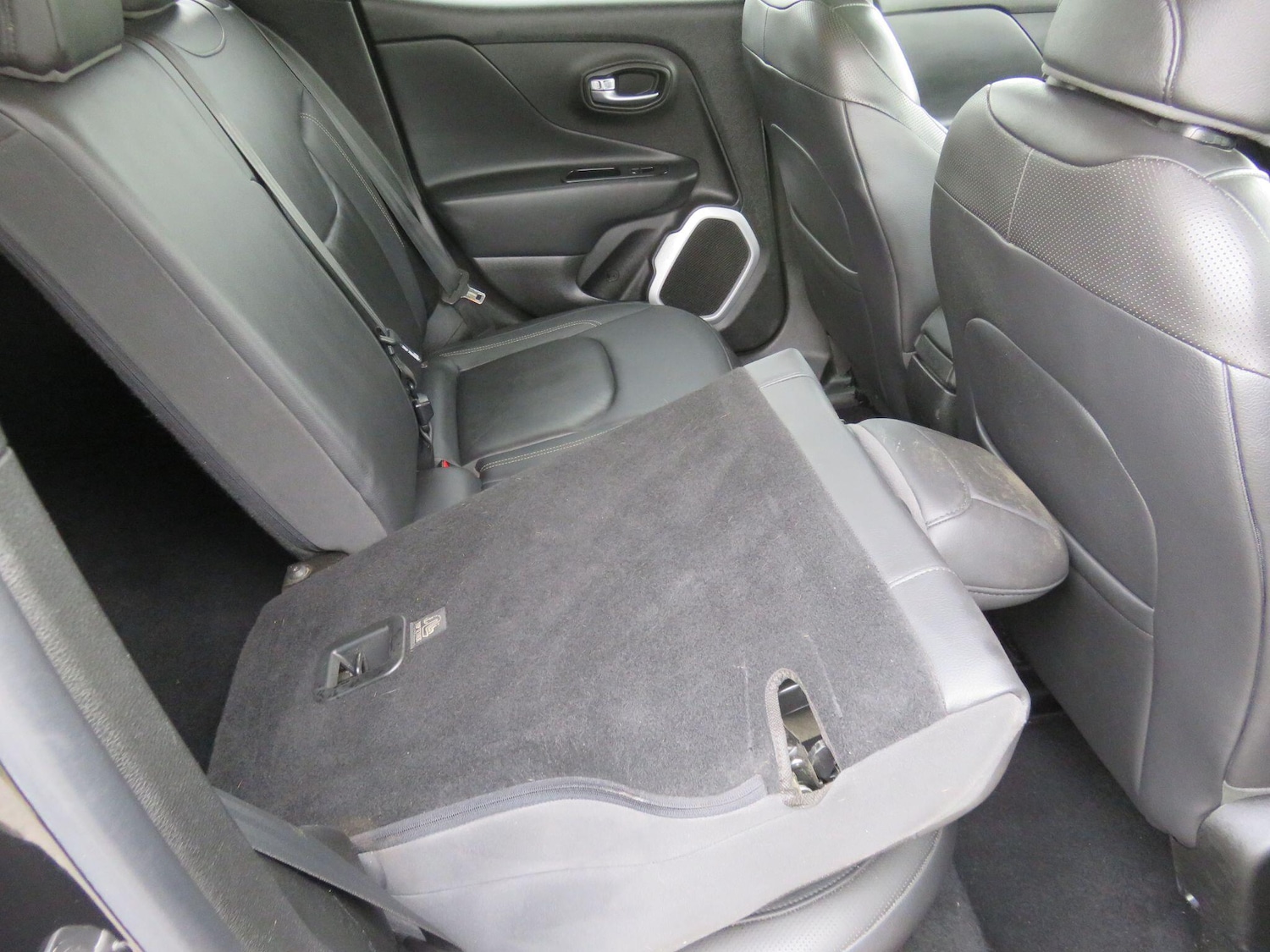 Used Jeep Renegade 2015 for sale - 76839808: Photo 46