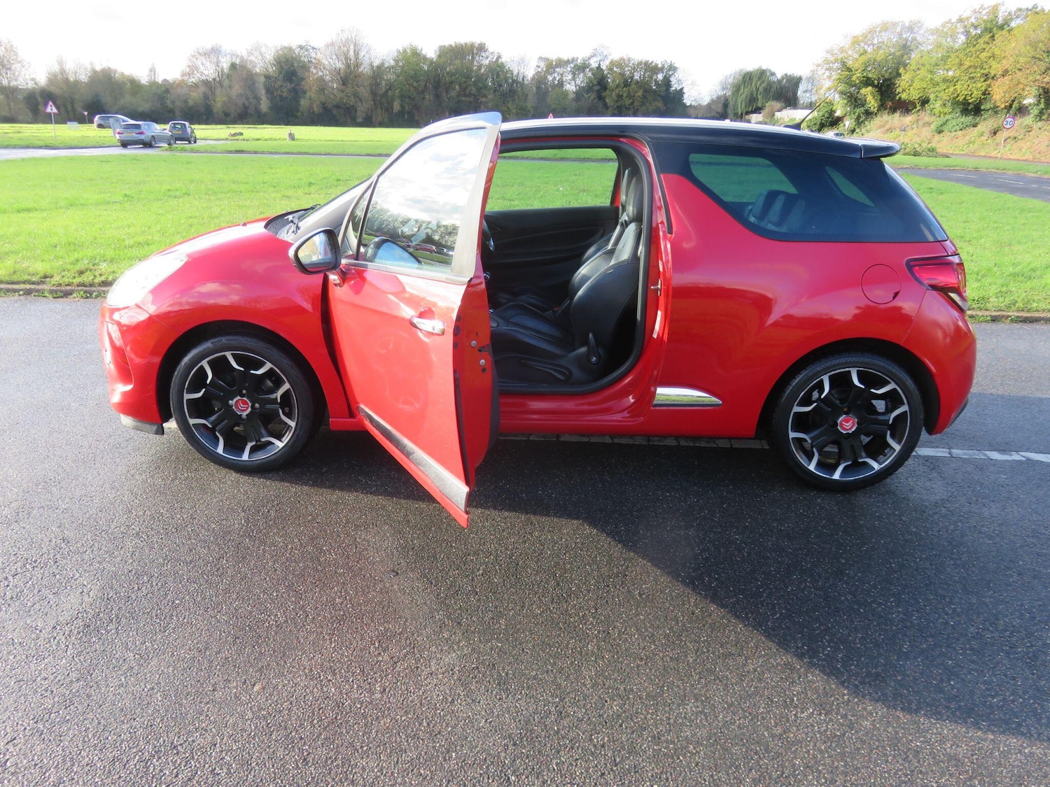 Used Citroen DS3 2011 for sale - 76753077: Photo 17