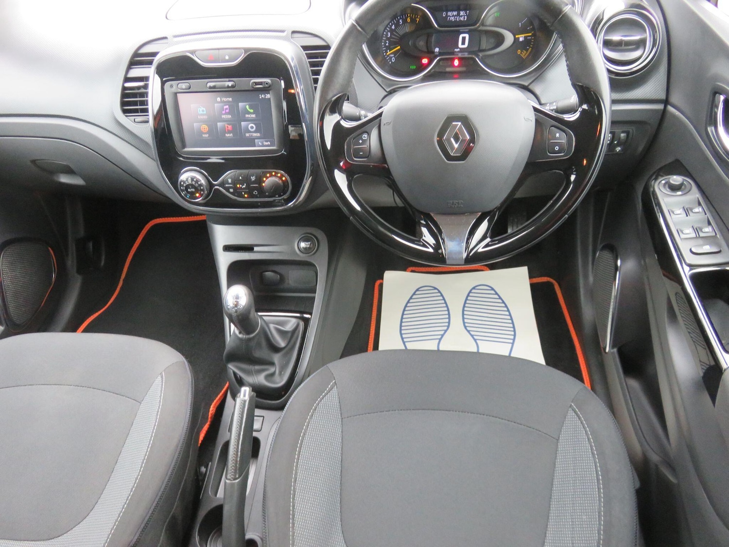 Used Renault Captur 2015 for sale - 78048176: Photo 32