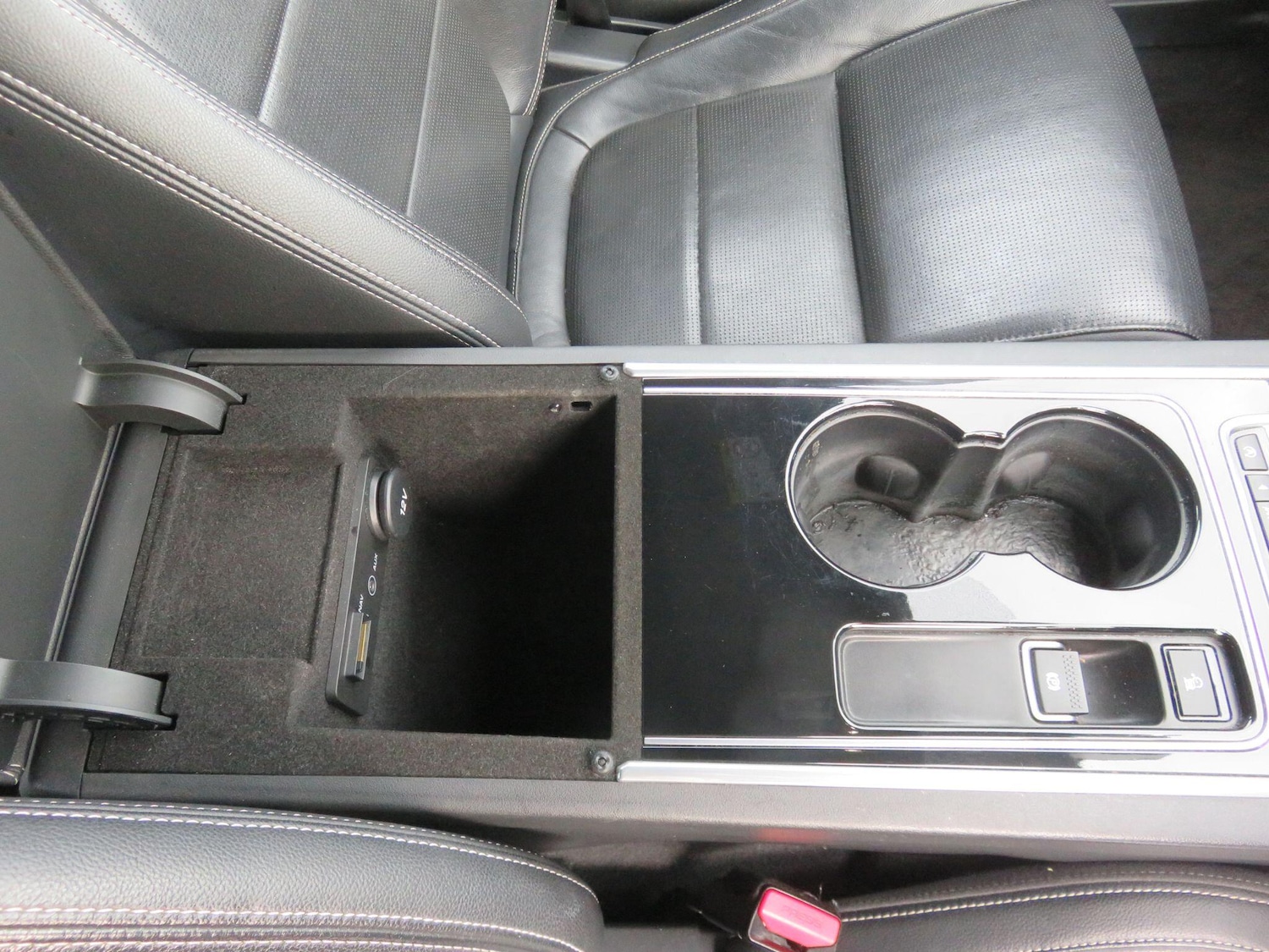 Used Jaguar XE 2016 for sale - 76645564: Photo 44