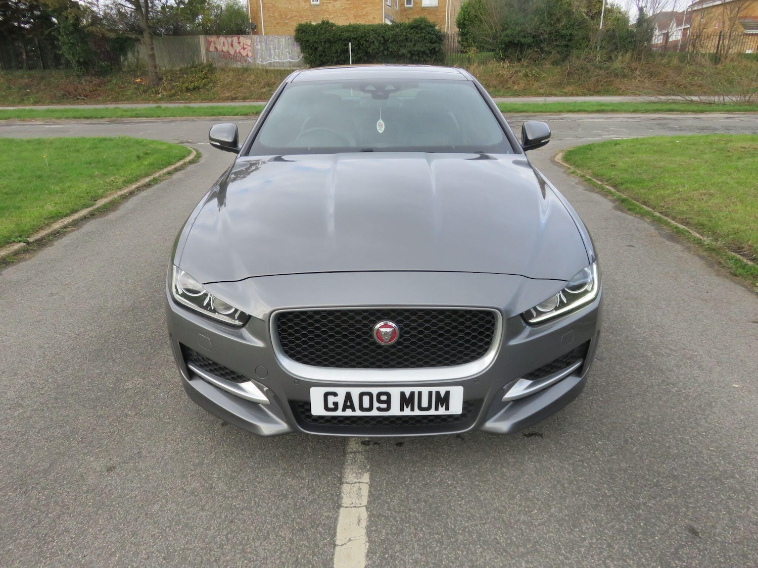 Used Jaguar XE 2016 for sale - 76645564: Photo 5