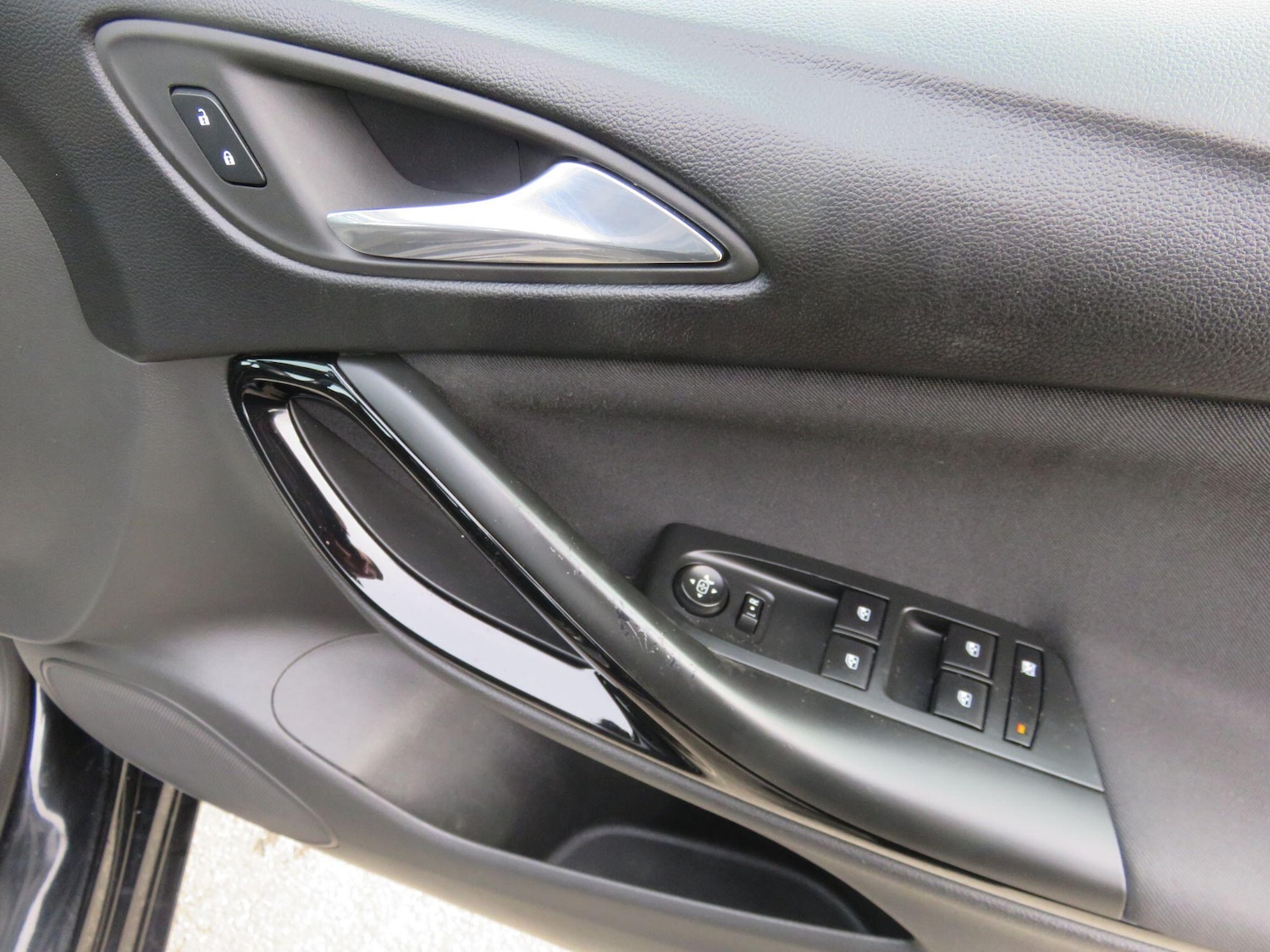 Used Vauxhall Astra 2017 for sale - 78205039: Photo 36