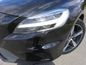 Used Volvo V40 2017 for sale - 78662477: Photo