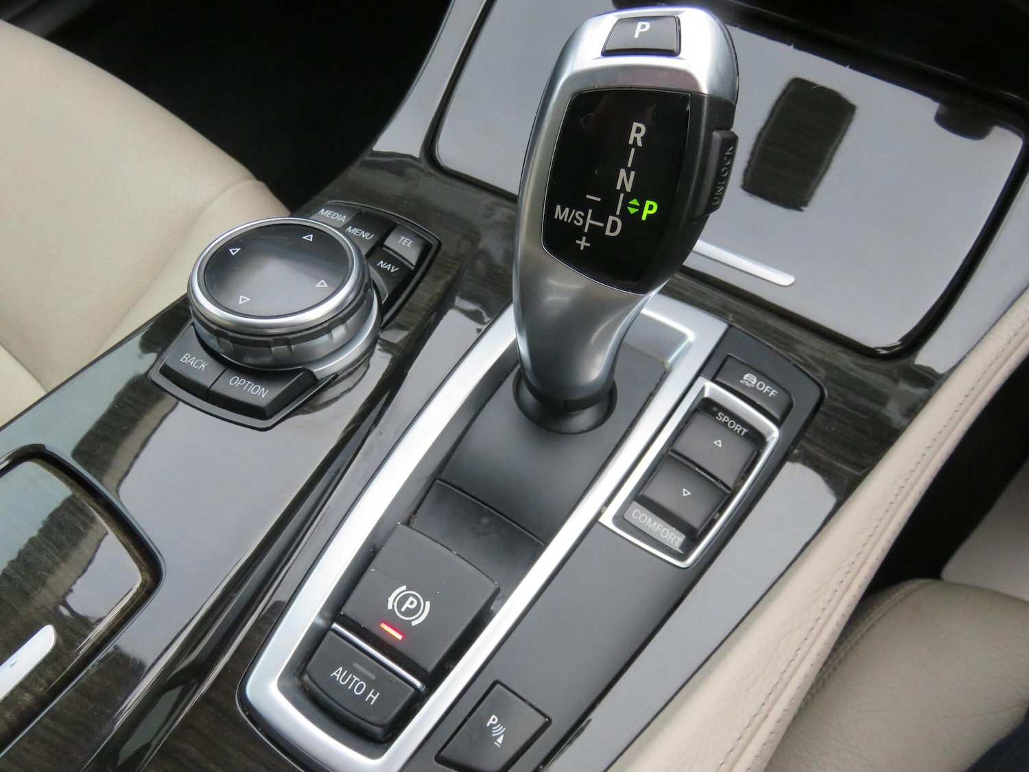 Used BMW 5 Series 2014 for sale - 76743200: Photo 38