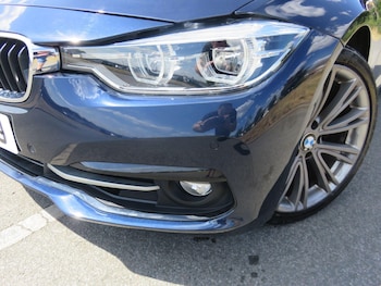 Used BMW 3 Series 2017 for sale - 79495890: Photo
